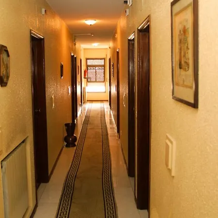 Pensionat Sao Neutel 3*