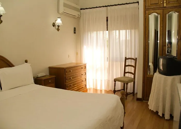 Sao Neutel Pensión 3*