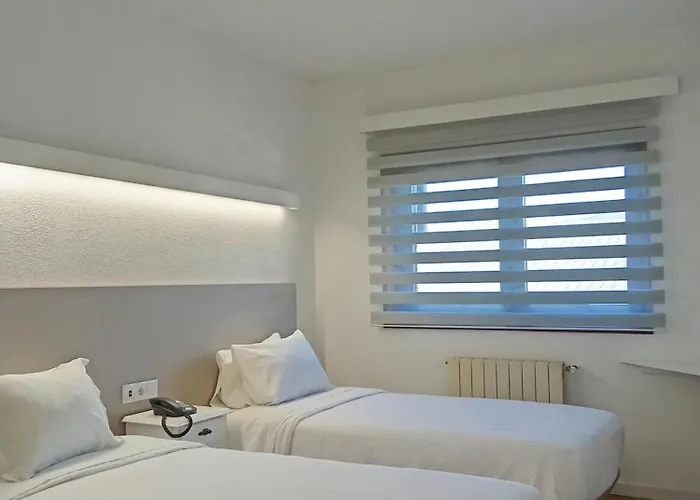 Pensión Sao Neutel 3*